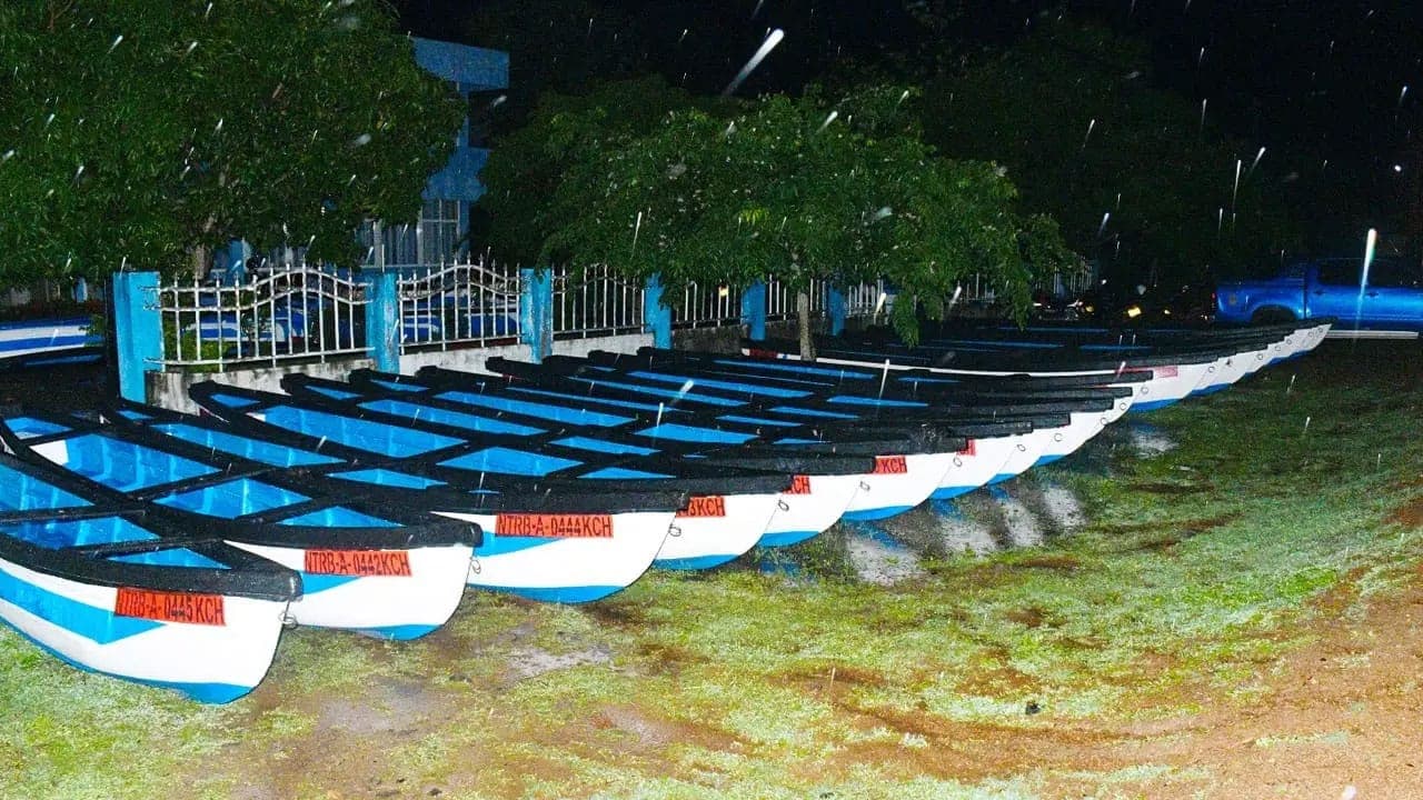 மீனவர்களுக்கு மானிய அடிப்படையில் படகுகள் 