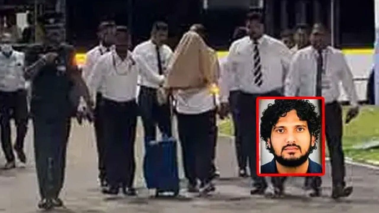 ஷிரான் பாசிக் ஆயுத கடத்தலிலும் ஈடுபட்டுள்ளதாக தகவல் வௌியாகியுள்ளது