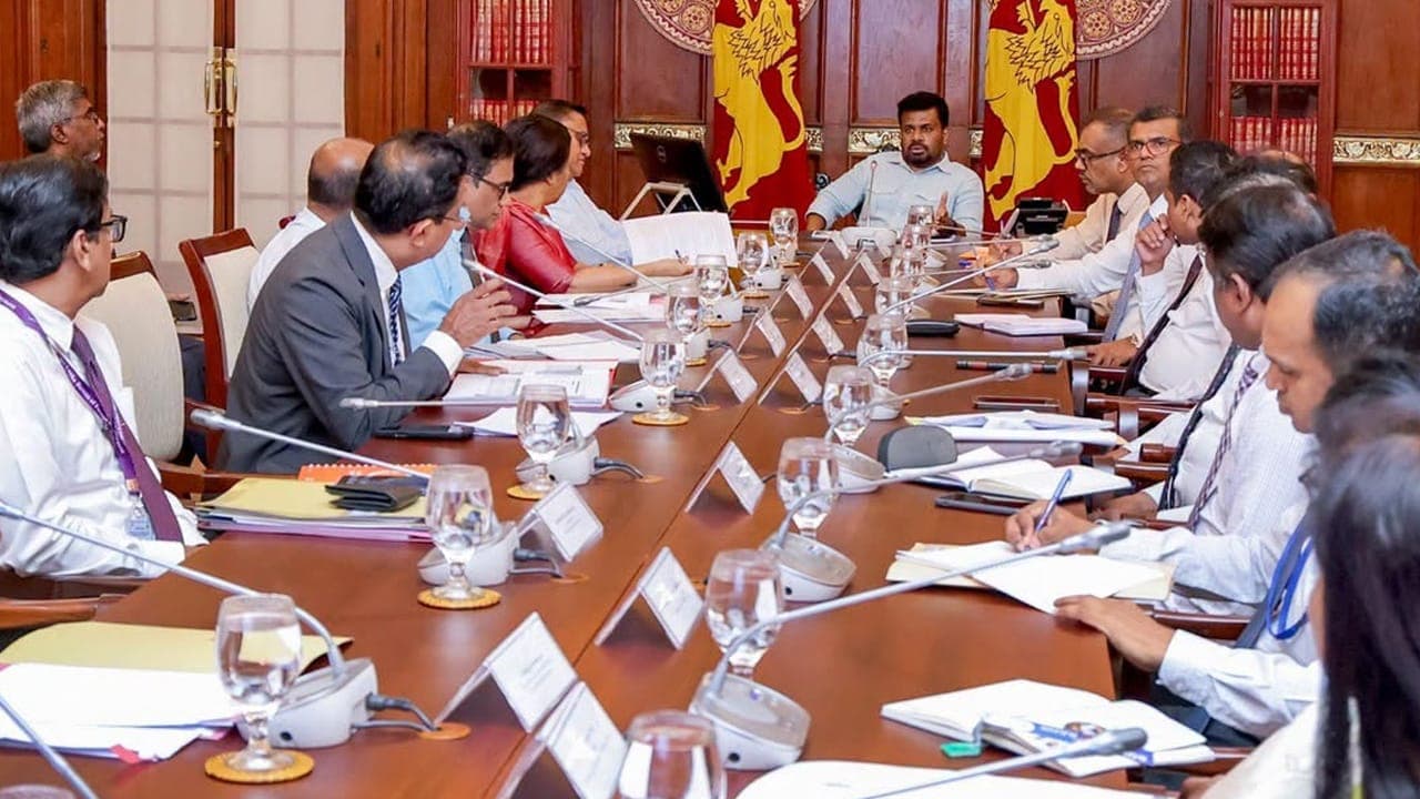 வெளிநாட்டு ஊழியர்களுக்கு அரசாங்கத்தின் முழுச் சலுகைகளும் வழங்கப்பட வேண்டும்