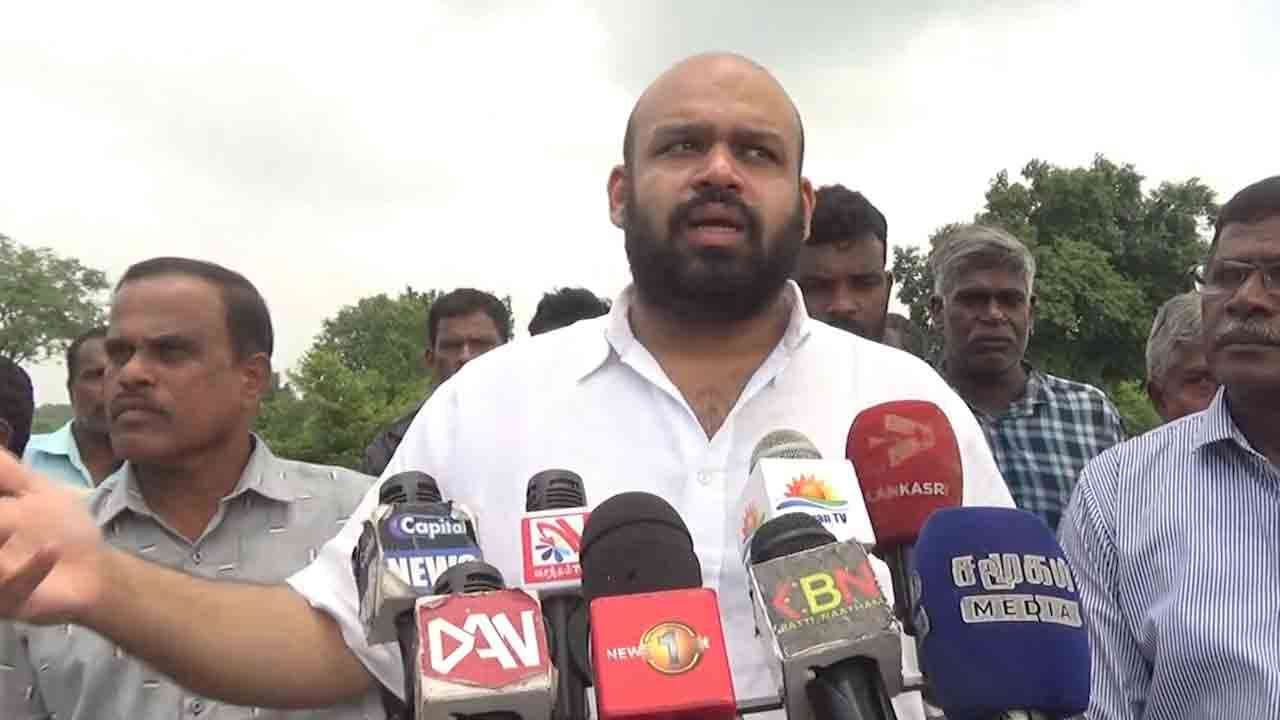 காணி மாபியா ஒன்று இயங்கிக் கொண்டு வருகின்றது
