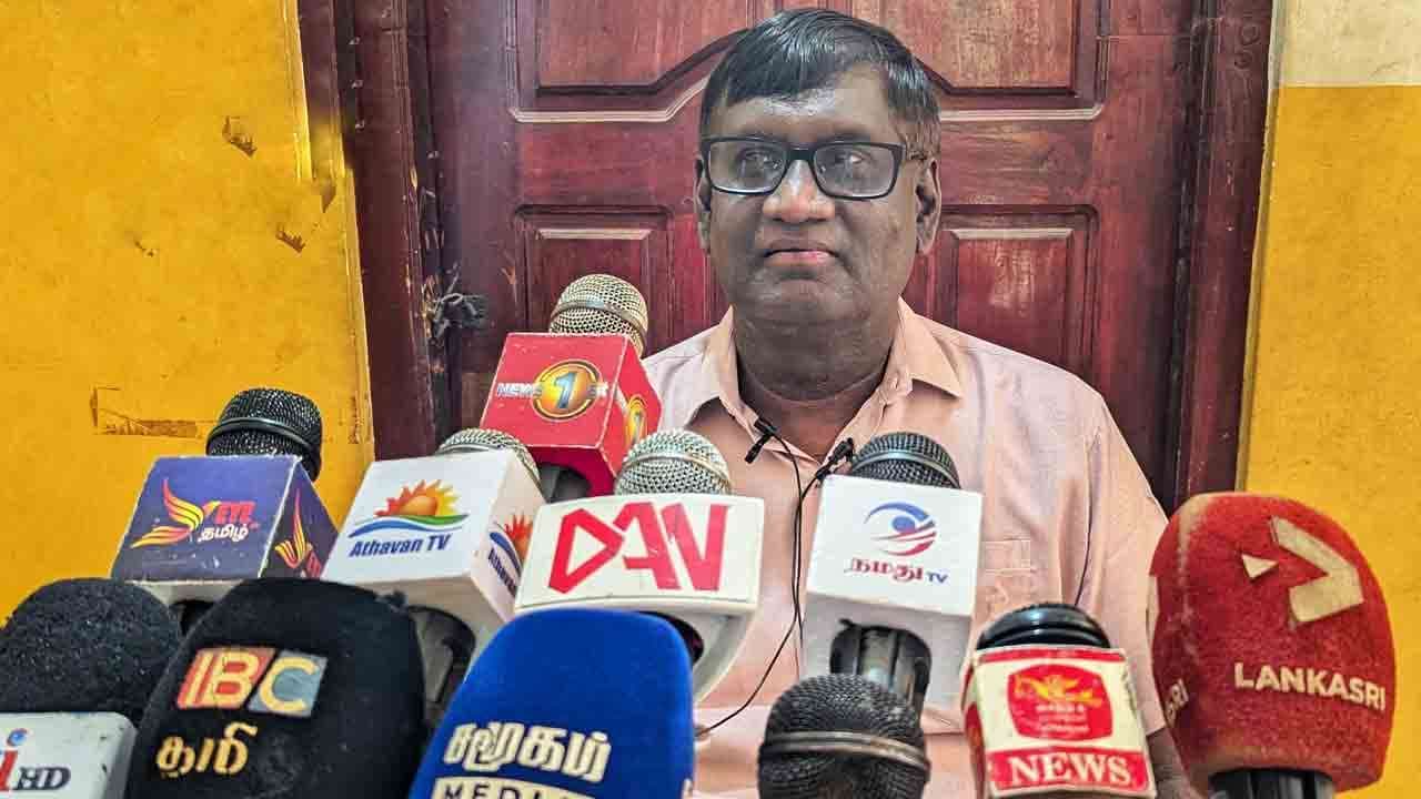 அலிபாபாவும் 19 திருடர்களும் விலக வேண்டும்
