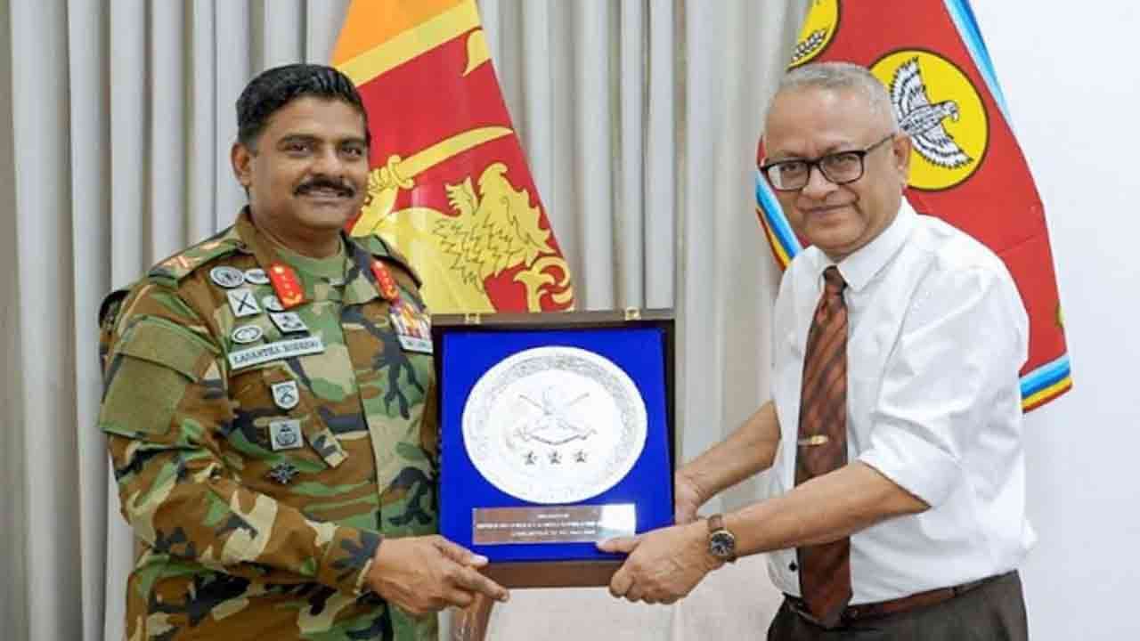 இராணுவத் தளபதி - கிழக்கு மாகாண ஆளுநர் இடையே சந்திப்பு