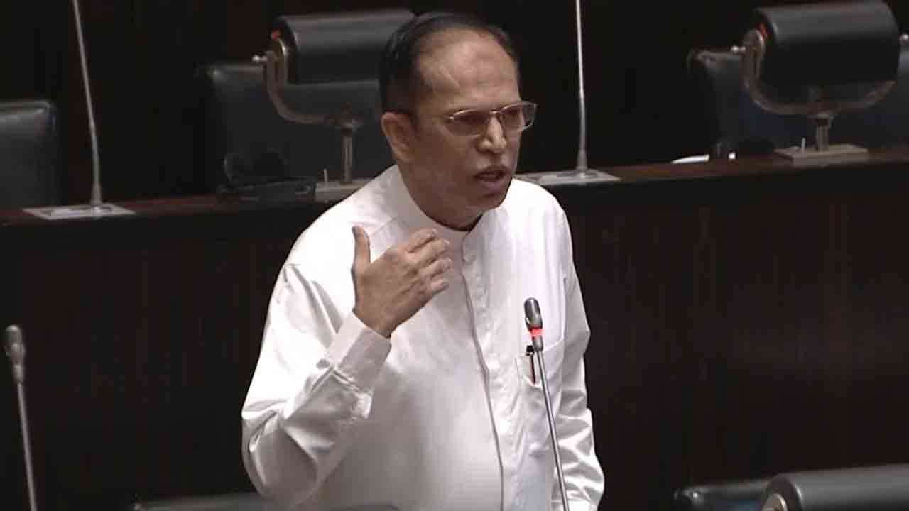 பாடத்திட்டங்களை நவீன காலத்திற்கேற்ப மாற்ற வேண்டும்!