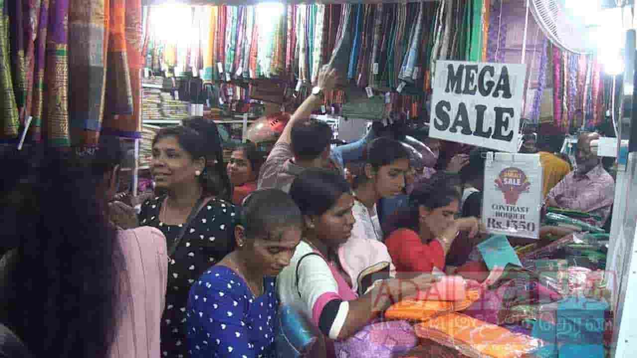 தீபாவளியை முன்னிட்டு களைகட்டும் மட்டக்களப்பு
