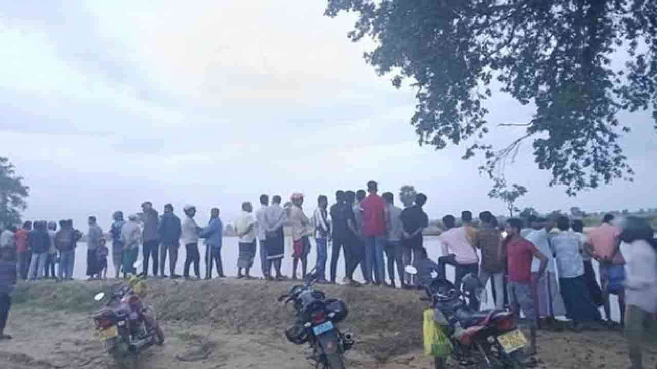 முதலை இழுத்துச் சென்ற நபரை தேடும் பணிகள் தீவிரம்!