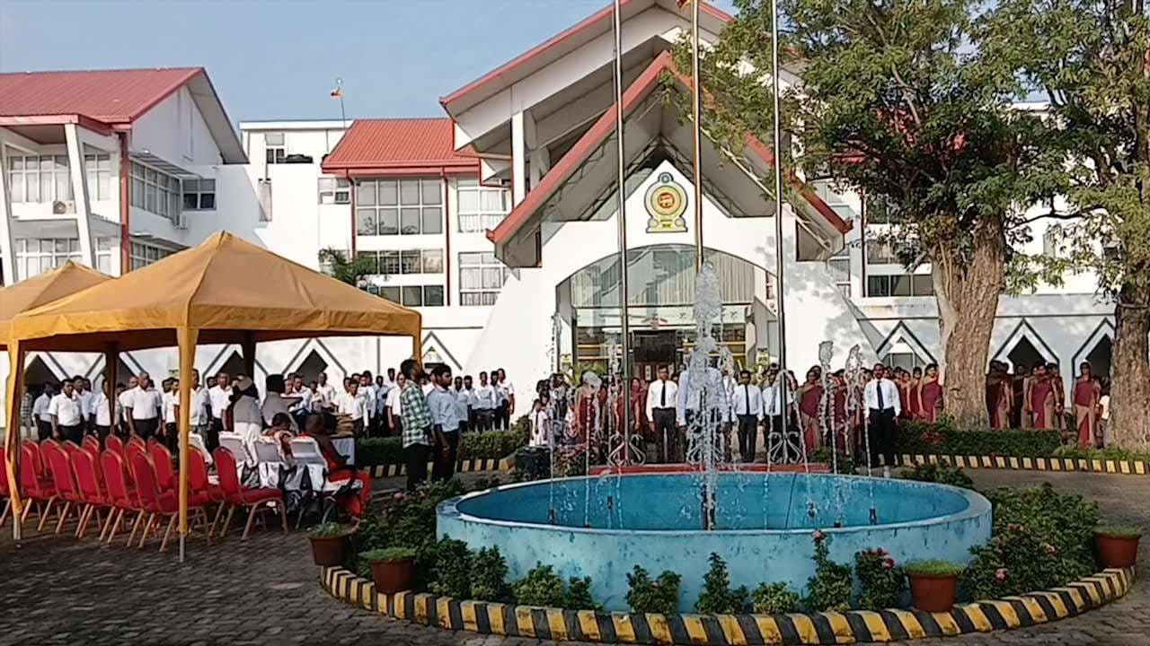 கிளிநொச்சி மாவட்டச் செயலகத்தில் சுதந்திர தின நிகழ்வுகள்!