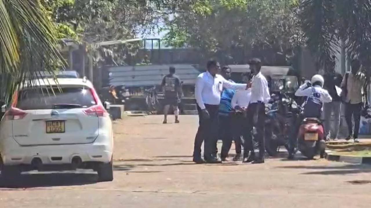 பல்கலைக்கழக மாணவர்களிடம் 5 மணி நேரம் விசாரணை!
