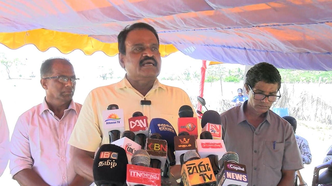பொருளாதாரத்தை சீர்செய்வது மட்டும் தீர்வாகாது!