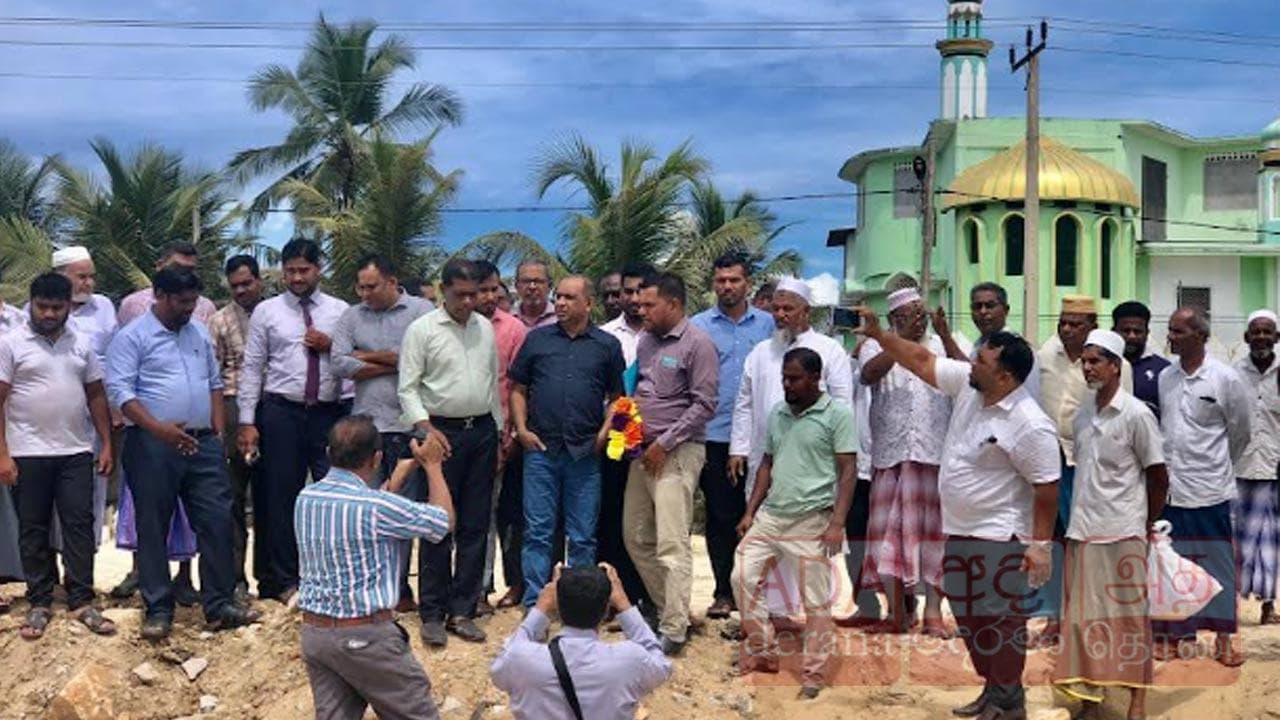கடலரிப்பைத் தடுப்பதற்கான 'கல்வேலி' ஆரம்பித்து வைப்பு!