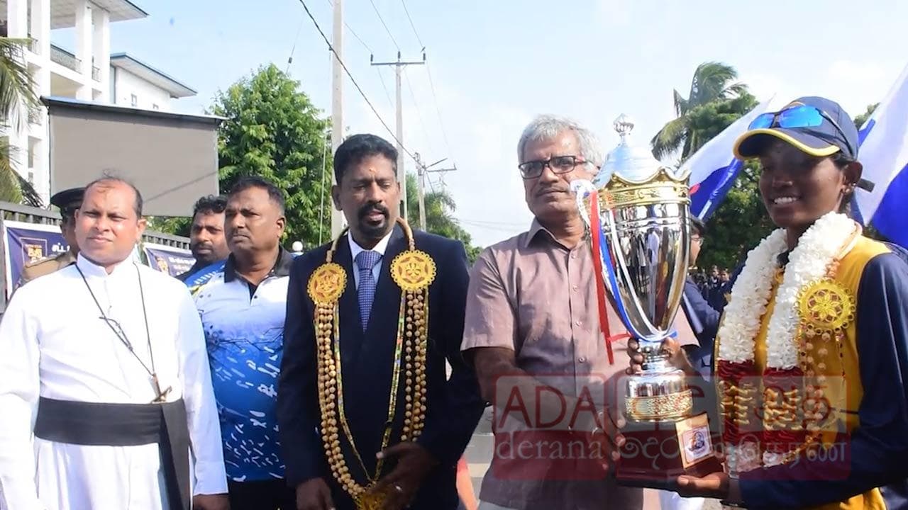மாணவி சஜிந்தினிக்கு மன்னாரில் உற்சாக வரவேற்பு