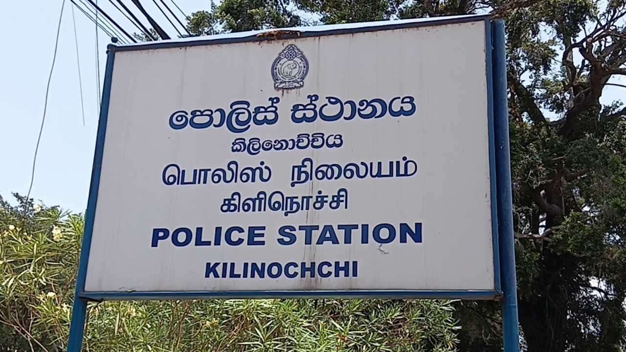 மோட்டார் சைக்கிள் விபத்தில் இளைஞன் பலி 