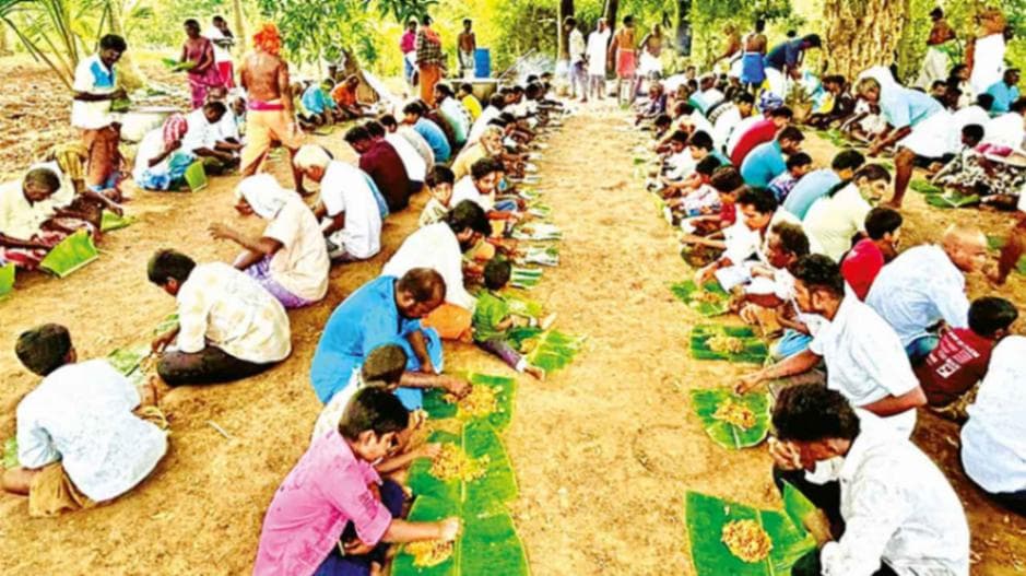 100 சேவல்கள் பலியிட்டு வழிபாடு - ஆண்களுக்கு மட்டுமே அன்னதானம்!