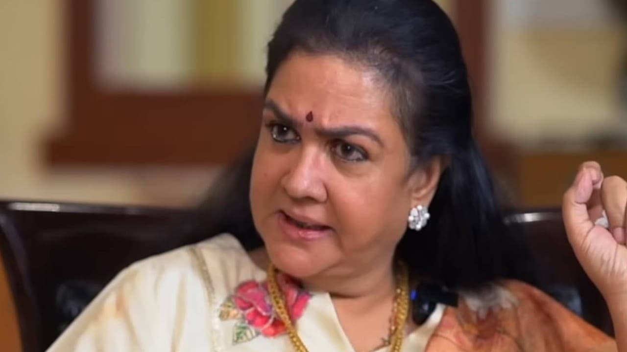 பொண்டாட்டி அப்படி ஆடுனா எந்த புருஷன் பார்த்துட்டு சும்மா இருப்பான்!