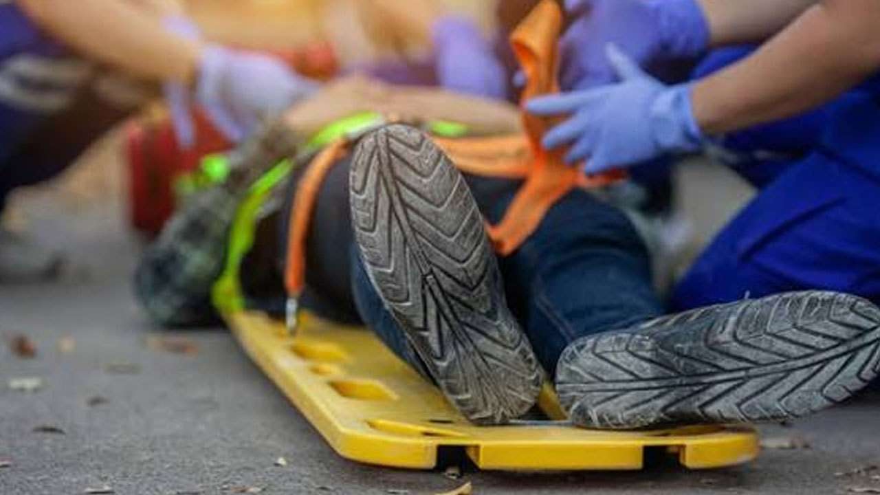 கட்டுப்பாட்டை இழந்த மோட்டார் சைக்கிள் - இளைஞன் பலி