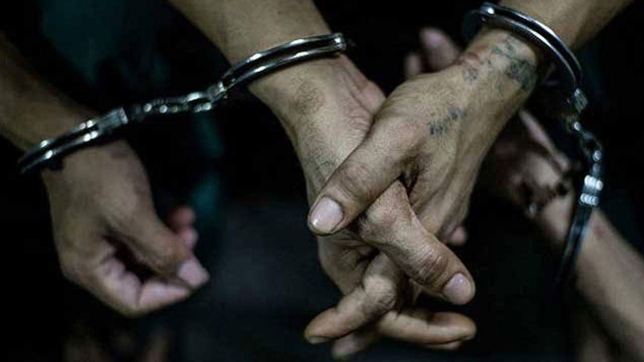 சட்டவிரோத மதுபான நிலையம் முற்றுகை: இருவர் கைது
