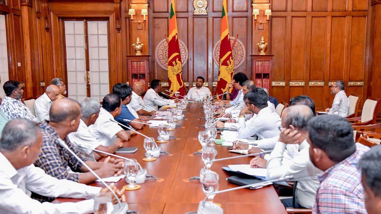 சிறு மற்றும் நடுத்தர அரிசி ஆலை உரிமையாளர்கள் - ஜனாதிபதி சந்திப்பு