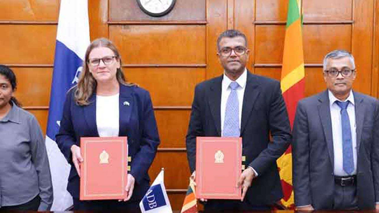 ADB வங்கியிடமிருந்து 200 மில்லியன் டொலர் கடனுக்கான ஒப்பந்தம் கைச்சாத்து