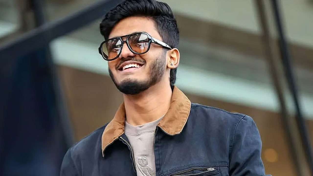 கிறிஸ்டோபர் நோலன் படத்திற்கு இசையமைக்க வேண்டும்!