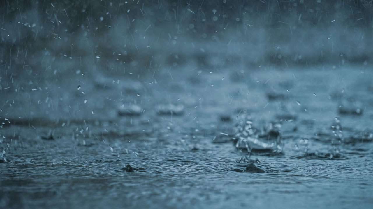 பிற்பகலில் இடியுடன் கூடிய மழை!