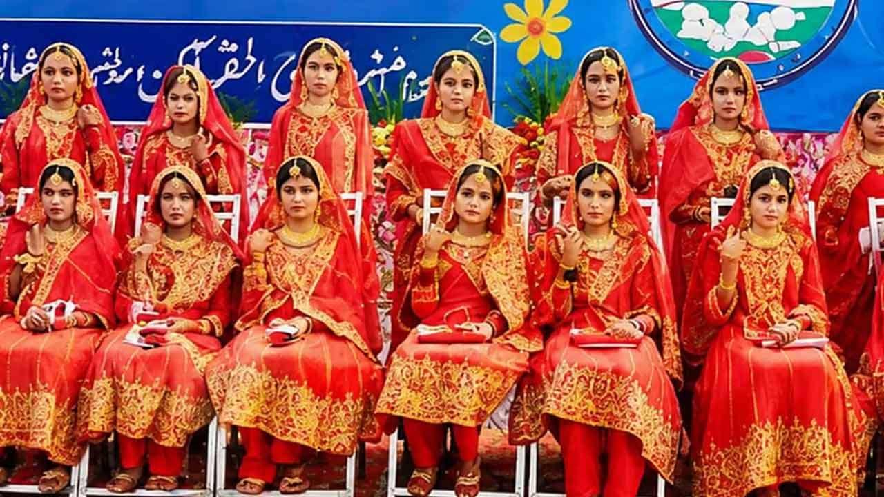 இந்தியா வந்தடைந்த 150 பாகிஸ்தான் மணப்பெண்கள்!