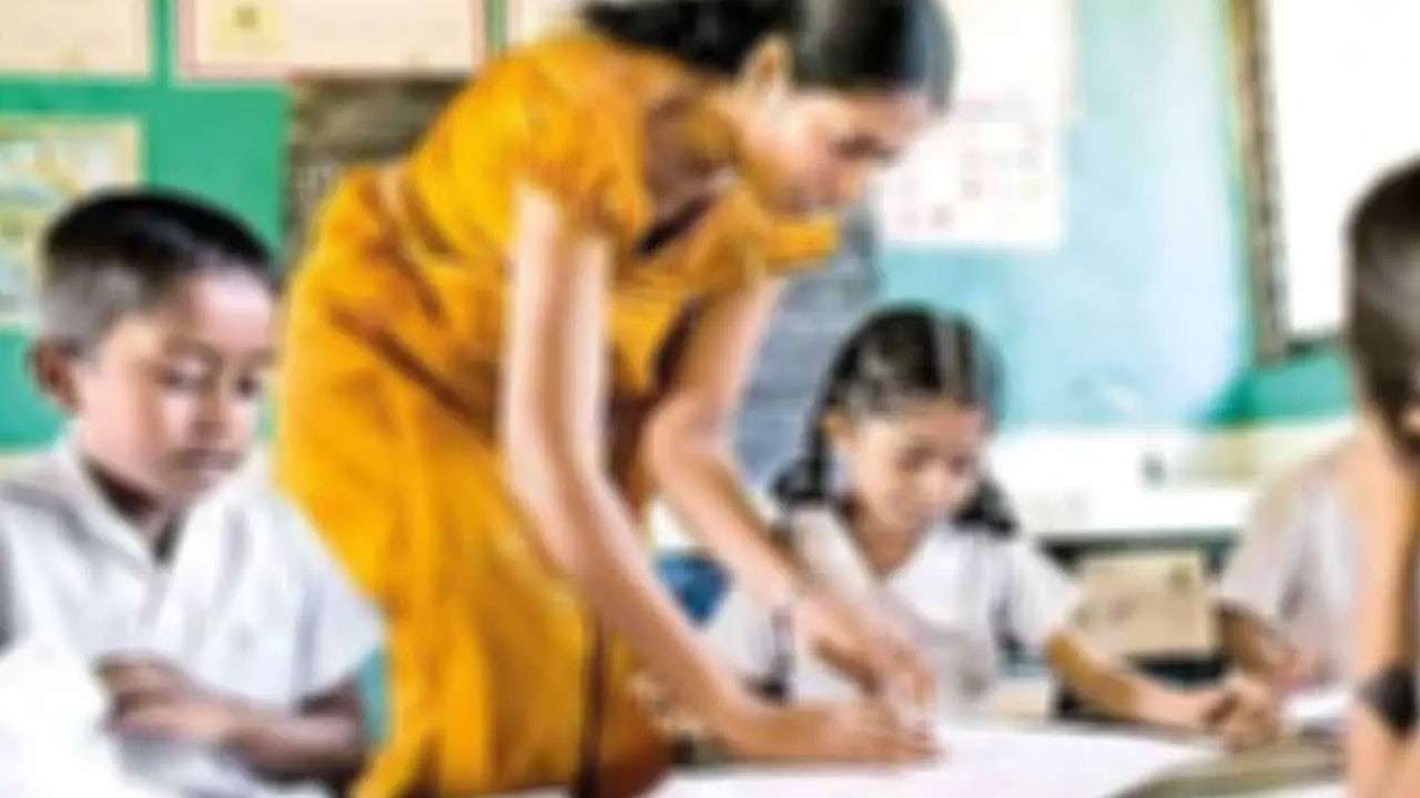 ஆசிரியர்களுக்கான தடைத்தாண்டல் பரீட்சைக்கான விண்ணப்பங்கள் கோரல்