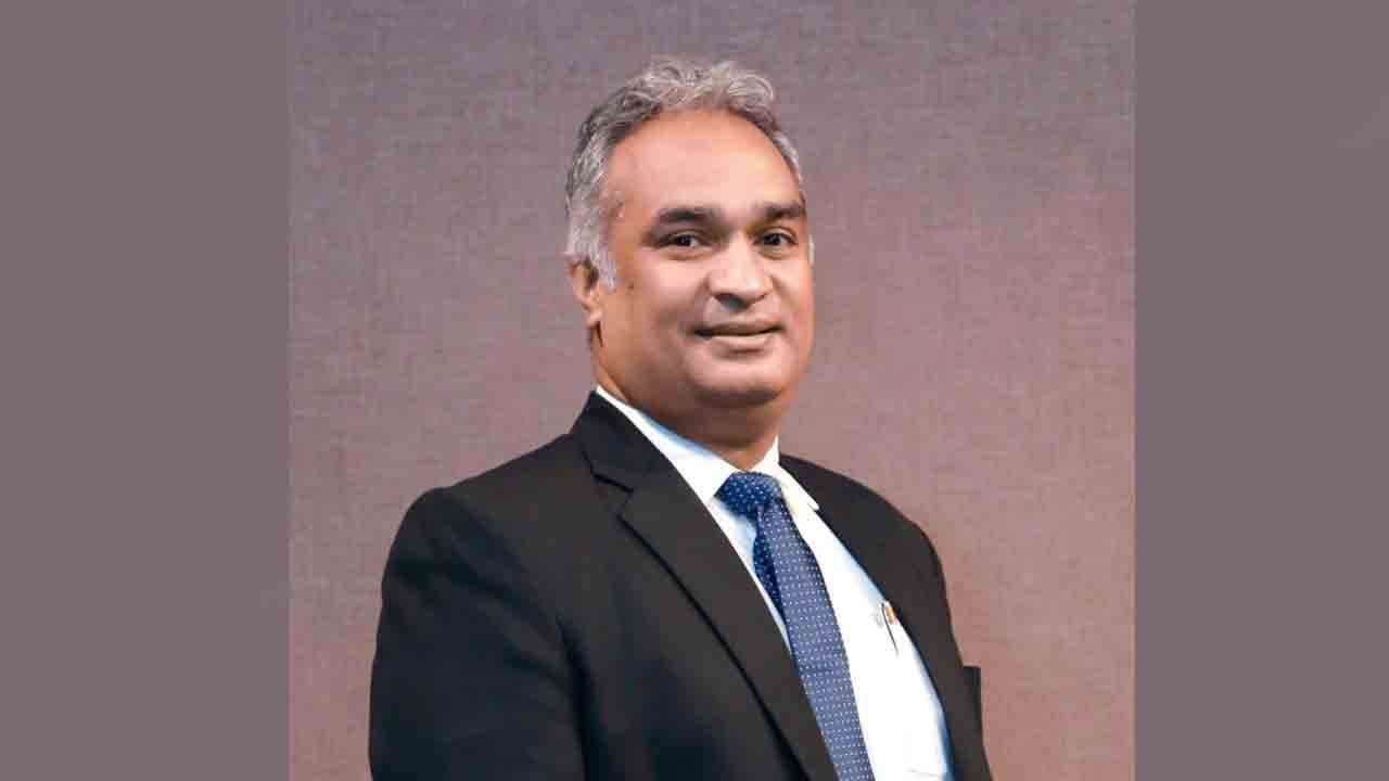 சர்வதேச இளைஞர் தினம்: சமூக ஊடகங்கள் இளைஞர் கல்வியில் ஏற்படுத்தும் மாற்றம்