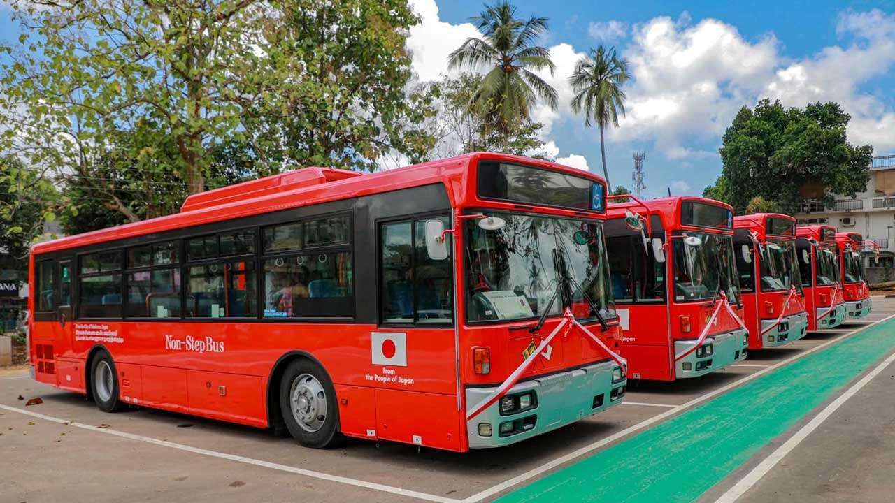 7 தாழ்தளப் பேருந்துகளை நன்கொடையாக வழங்கியது ஜப்பான்