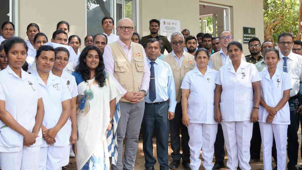 சிறிய மருத்துவ நிலையம் ஒன்று இலங்கையின் எதிர்காலத்தைப் பற்றி நமக்கு உணர்த்துவது என்ன?