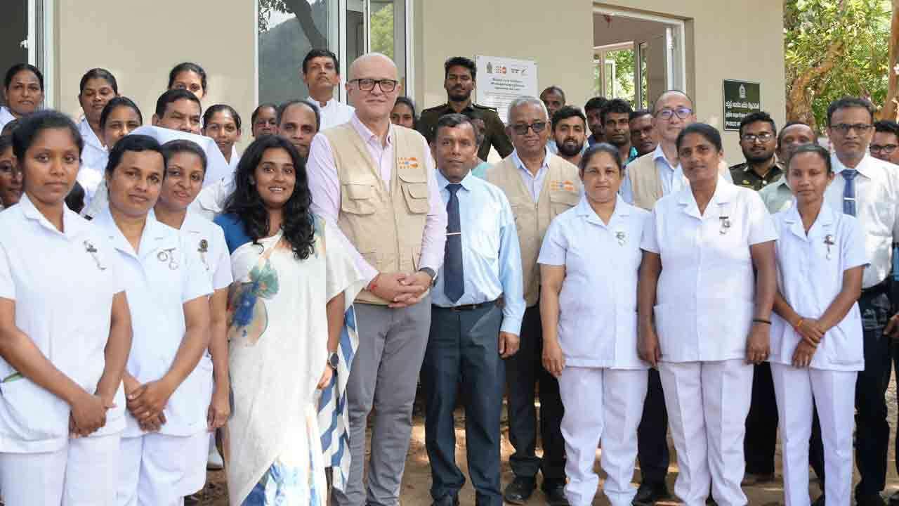 சிறிய மருத்துவ நிலையம் ஒன்று இலங்கையின் எதிர்காலத்தைப் பற்றி நமக்கு உணர்த்துவது என்ன?