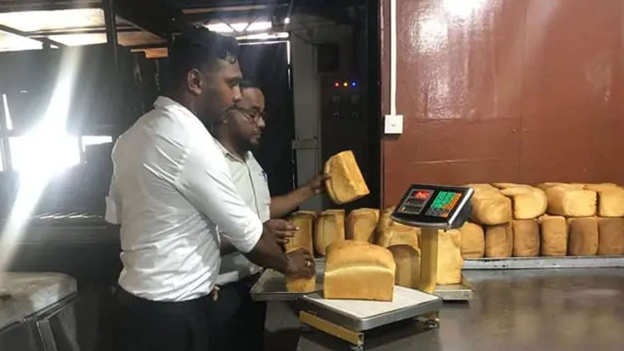 எடை குறைந்த பாண் விற்பனை நிலையங்கள் சுற்றிவளைப்பு