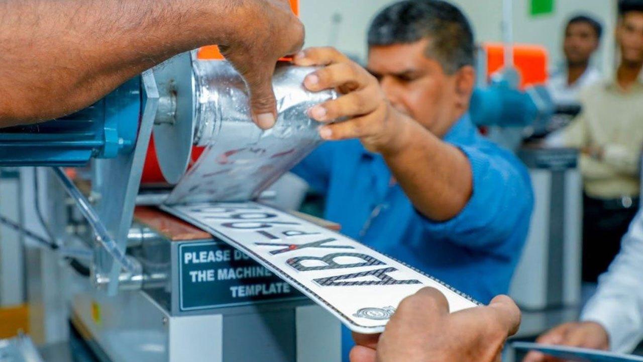 வாகன இலக்க தகடுகள் 6 மாதங்களுக்குள் விநியோகிக்கப்படும்