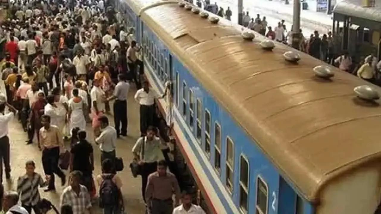 பணிப்புறக்கணிப்புக்குத் தயாராகும் ரயில்வே தொழிற்சங்கங்கள்
