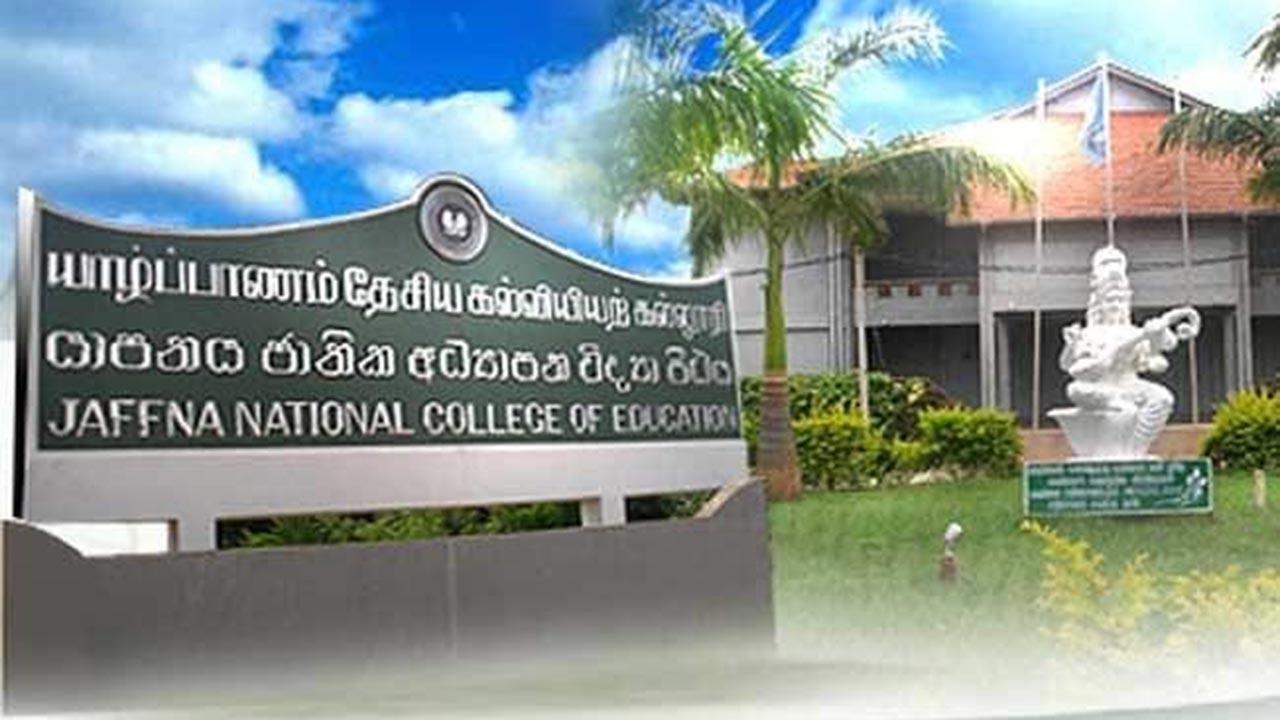 யாழில் விரிவுரையாளரின் அநாகரிகப் பேச்சு: தற்கொலைக்கு முயன்ற மாணவி!