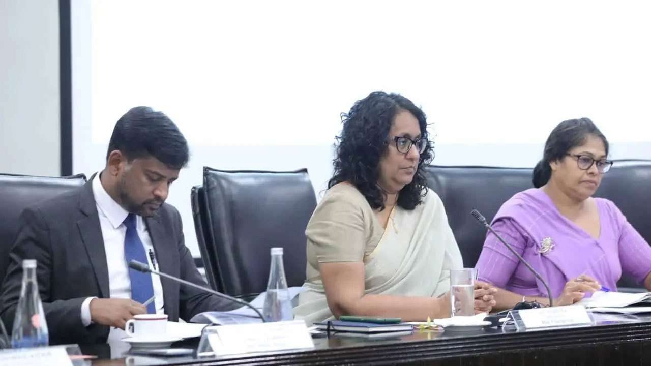 சாதாரண தரத்திற்கான பாடங்களை ஏழாகக் குறைக்க திட்டம்!