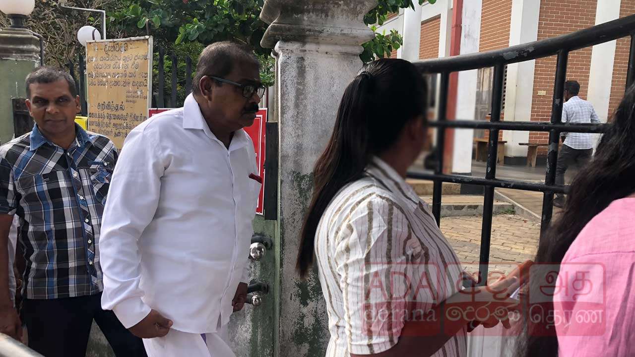 சீ.வீ.கே.சிவஞானம், சுமந்திரன் உட்பட 5 தரப்பினருக்கு எதிராக வழக்குத் தாக்கல்!