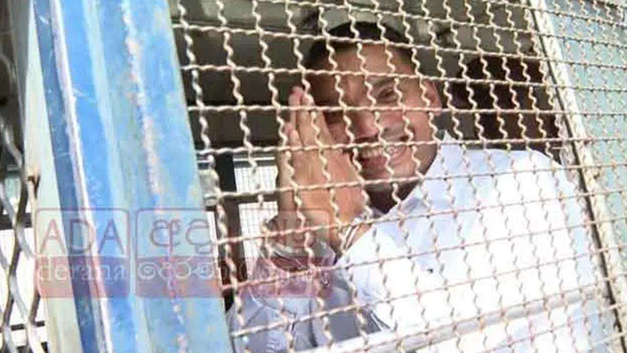 நாமல் ராஜபக்ஷவை மீண்டும் விளக்கமறியலில் வைக்குமாறு உத்தரவு
