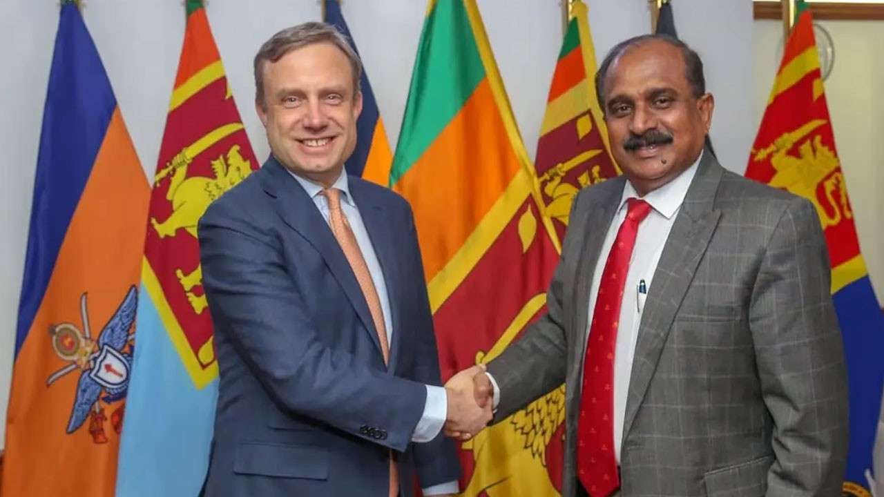அமெரிக்க தூதுவர் - பாதுகாப்பு பிரதி அமைச்சர் இடையில் சந்திப்பு