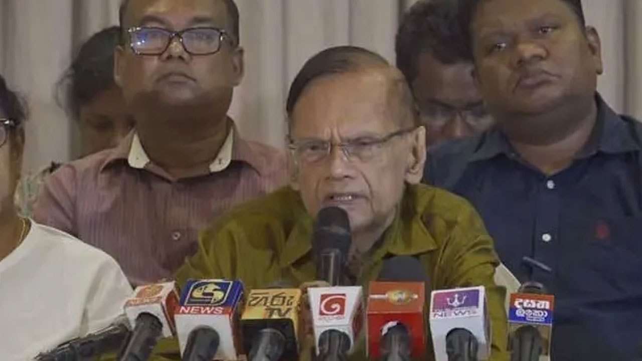 22 ஆவது திருத்தத்திற்கு எதிராக எதிர்க்கட்சிகள் போராட்டம்