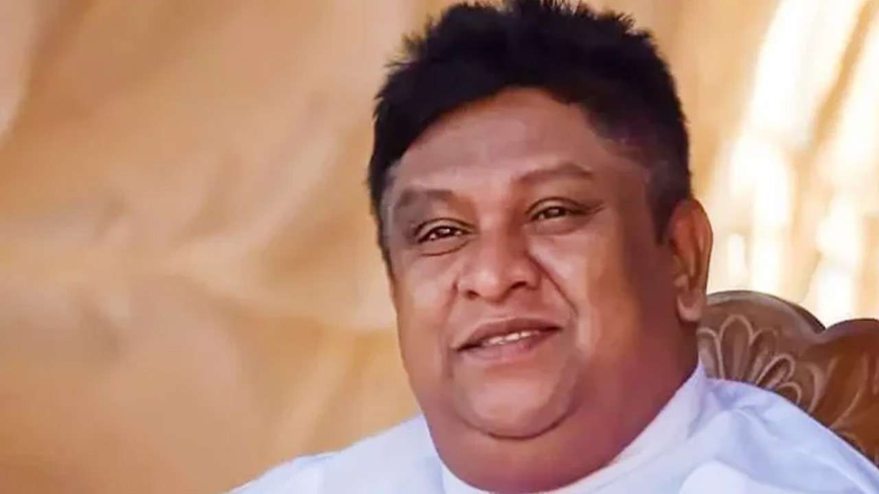 முன்னாள் இராஜாங்க அமைச்சரின் தனிப்பட்ட செயலாளர் கைது