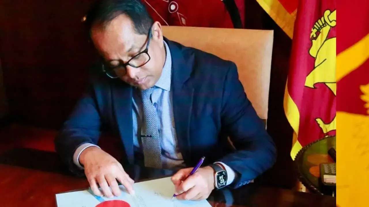 பாதுகாப்பு படைகளின் தலைமை அதிகாரி (நீக்குதல்) சட்டமாக அமுலுக்கு வருகிறது