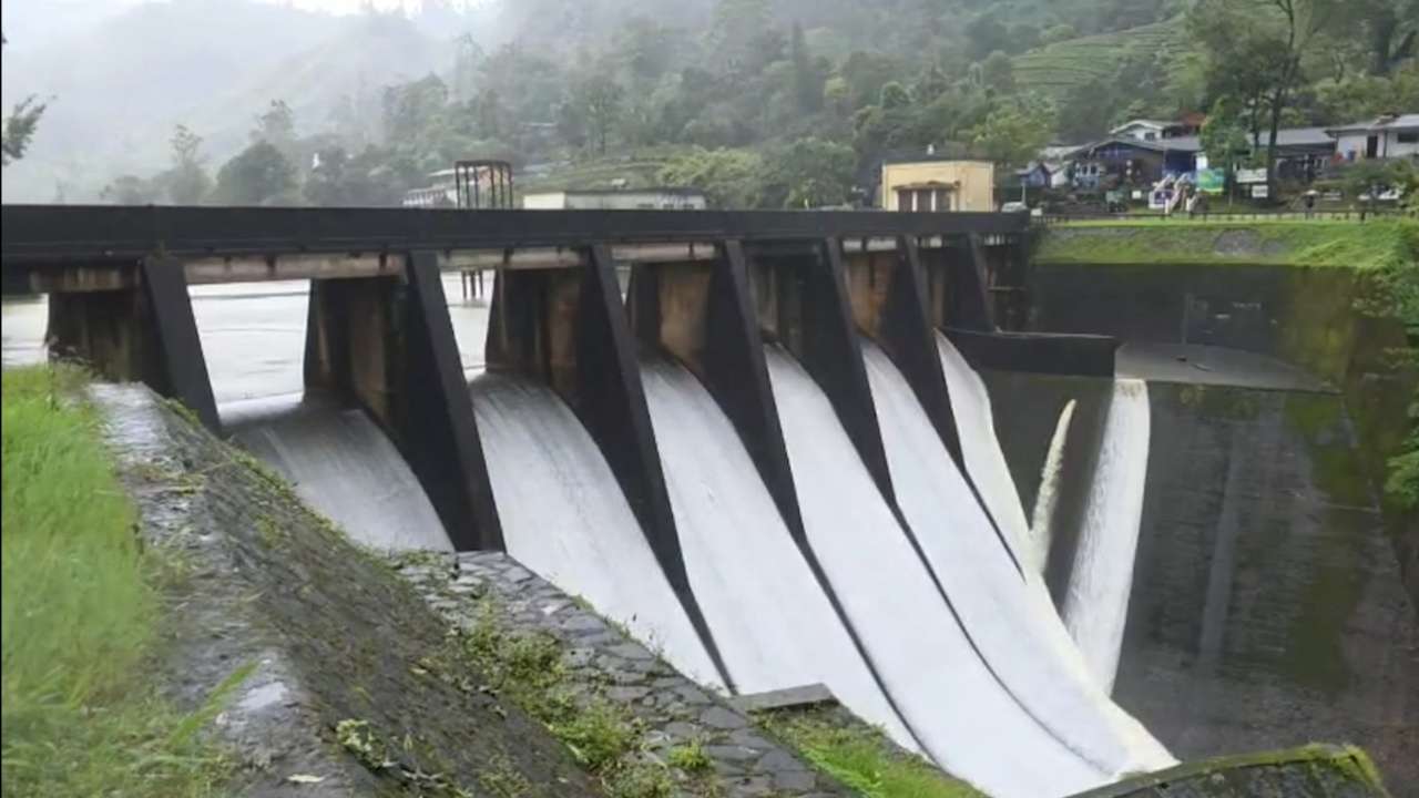 மழையால் மலையகம் ஸ்தம்பித்தது!