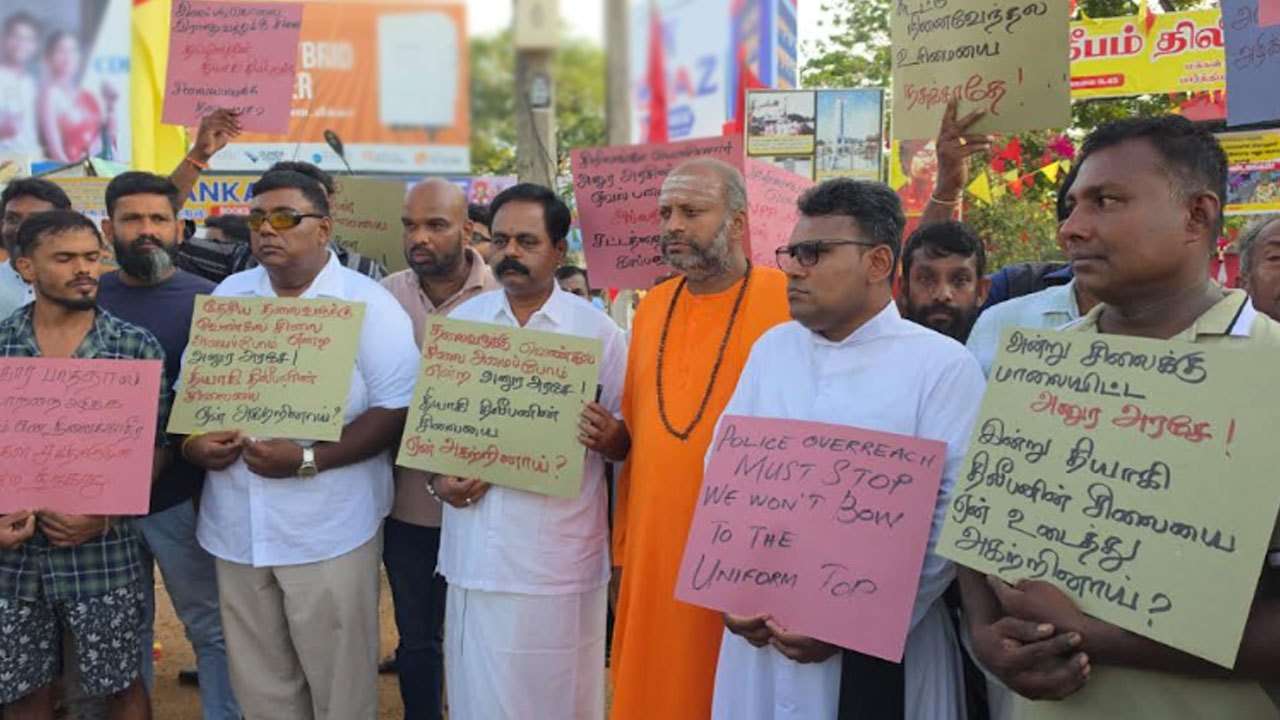 திலீபனின் சிலை அகற்றப்பட்டமைக்கு எதிராக போராட்டம்