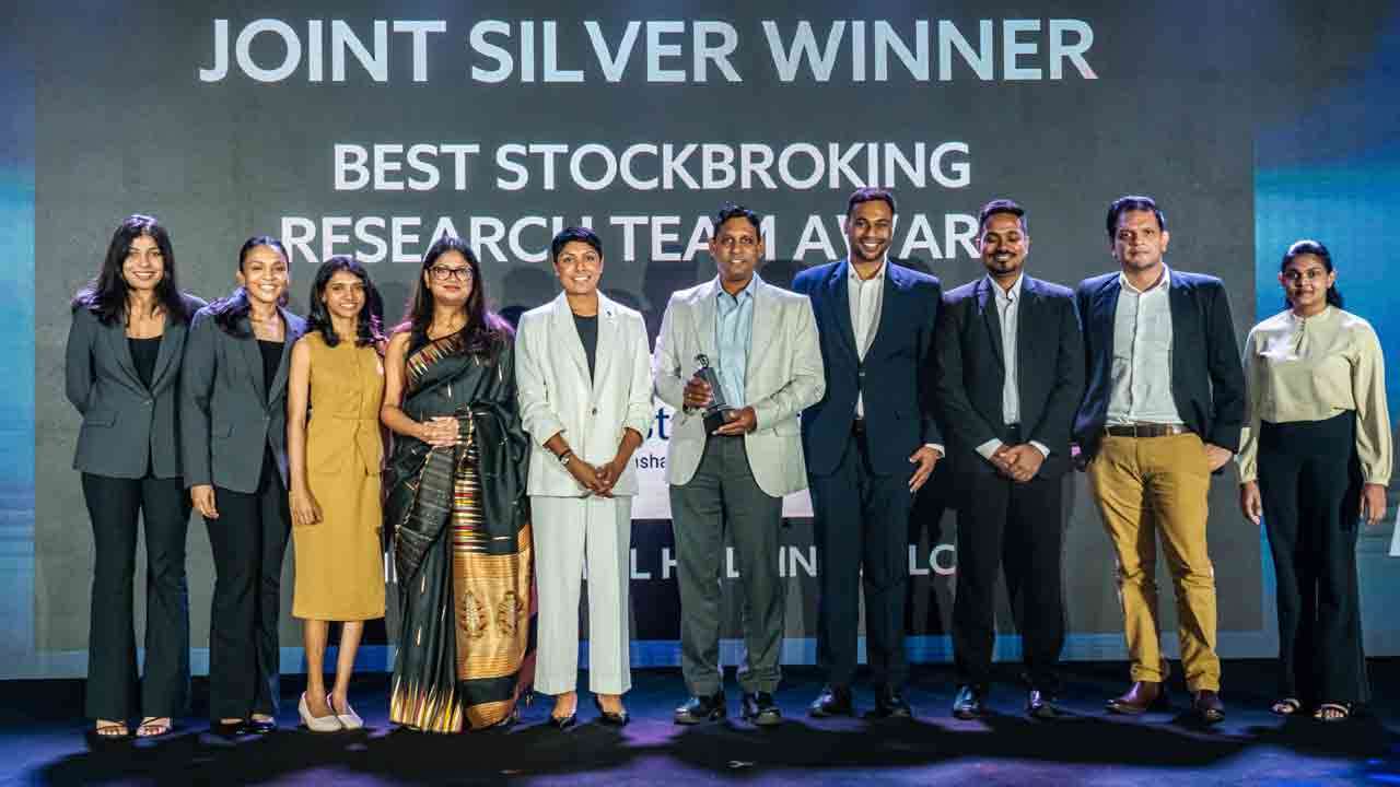First Capital, CFA Society Sri Lanka Capital Market Awards 2026 விருது வழங்கும் நிகழ்வில் மூன்று விருதுகளை சுவீகரித்துள்ளது