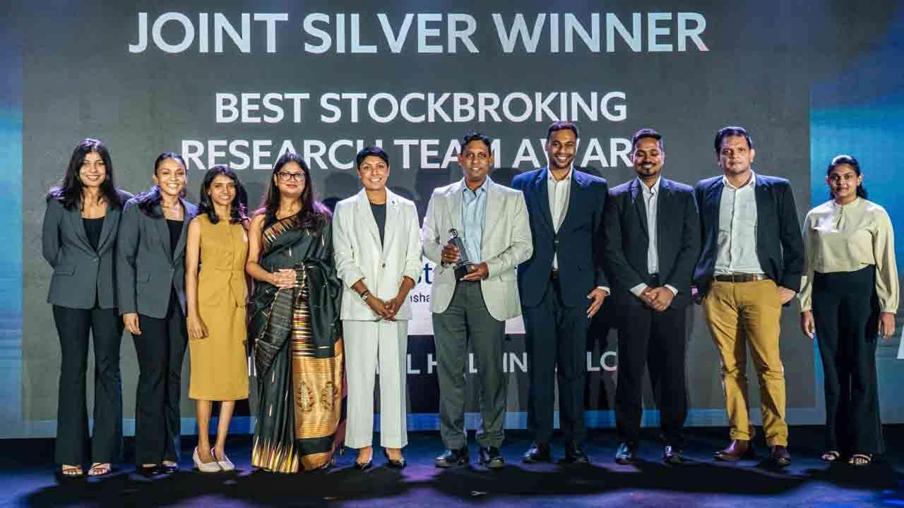 First Capital, CFA Society Sri Lanka Capital Market Awards 2026 விருது வழங்கும் நிகழ்வில் மூன்று விருதுகளை சுவீகரித்துள்ளது