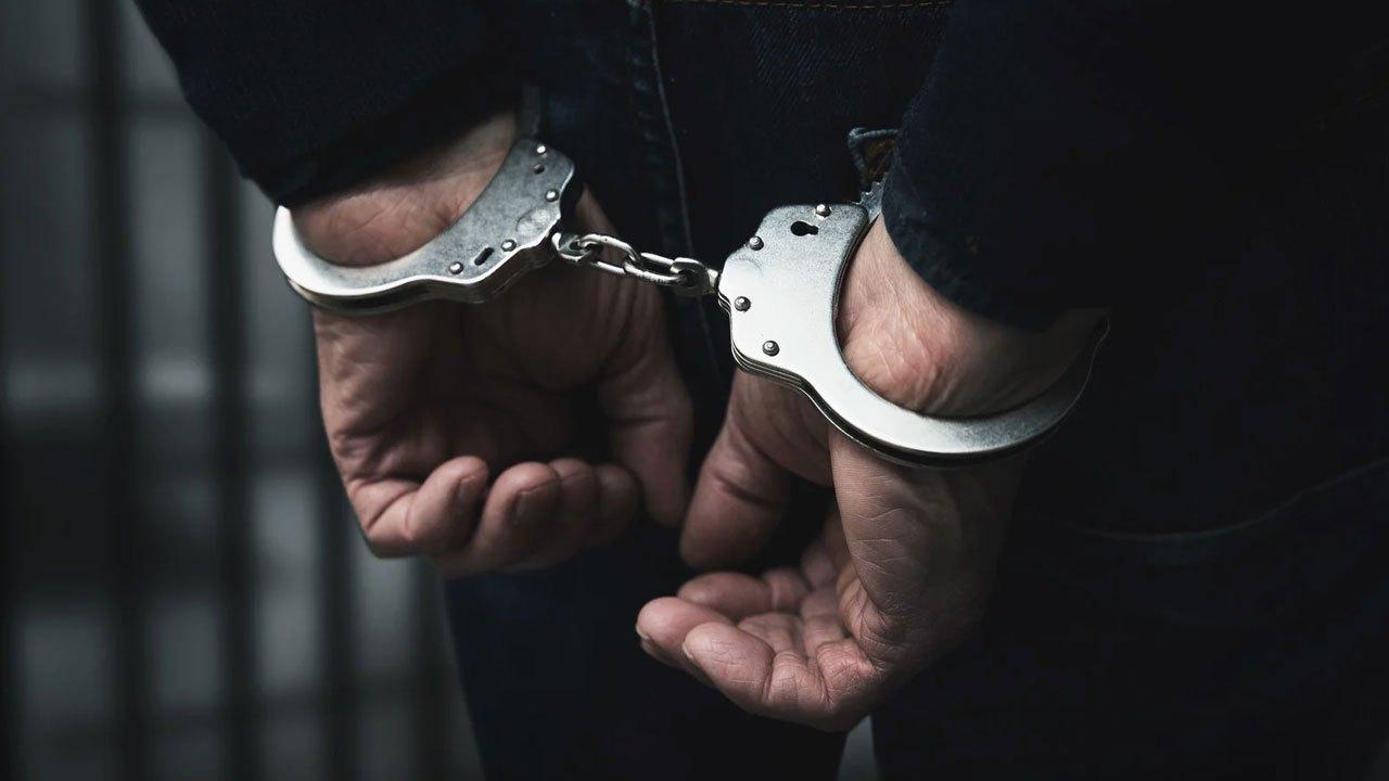 மினுவாங்கொடை நீதிமன்றப் பதிவாளர் கைது