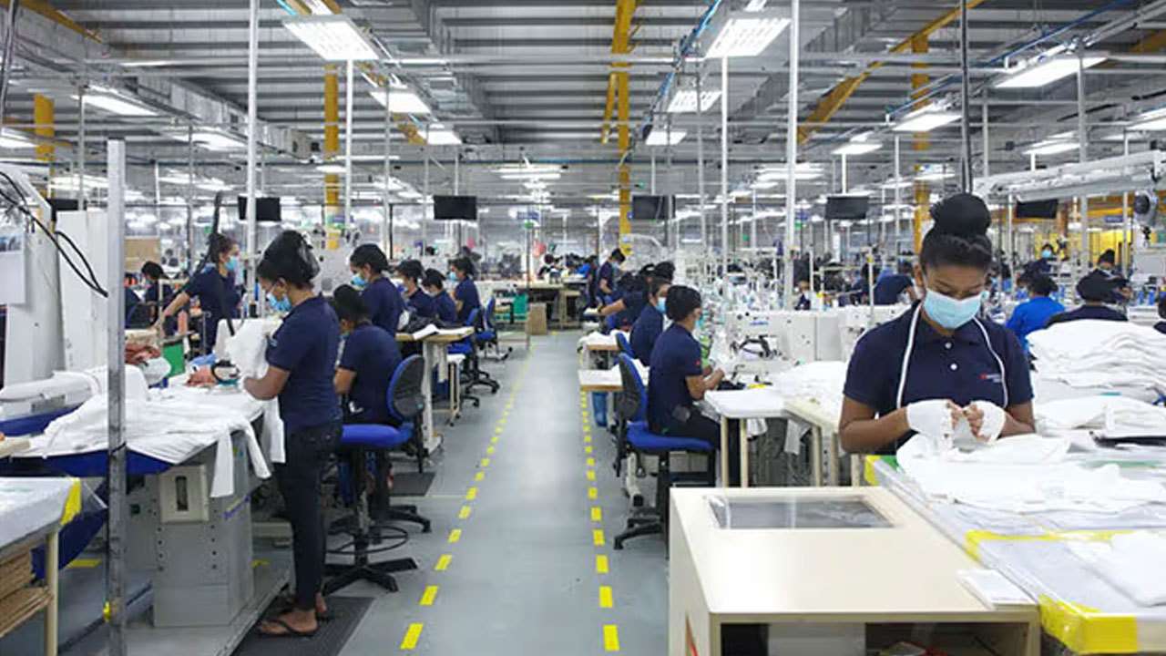 ஆடை ஏற்றுமதி வருமானம் வீழ்ச்சி!