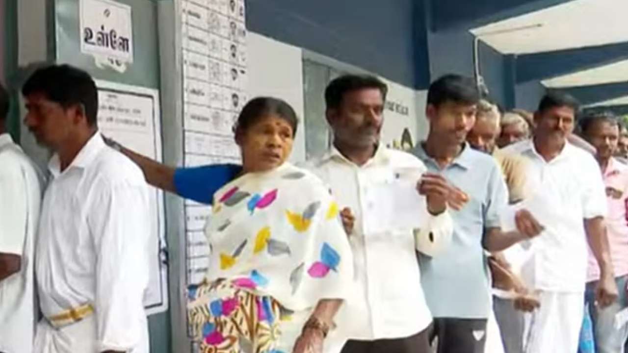மதுராந்தகம், தாராபுரம் தொகுதிகளில் வாக்குப்பதிவு ஆரம்பம்!