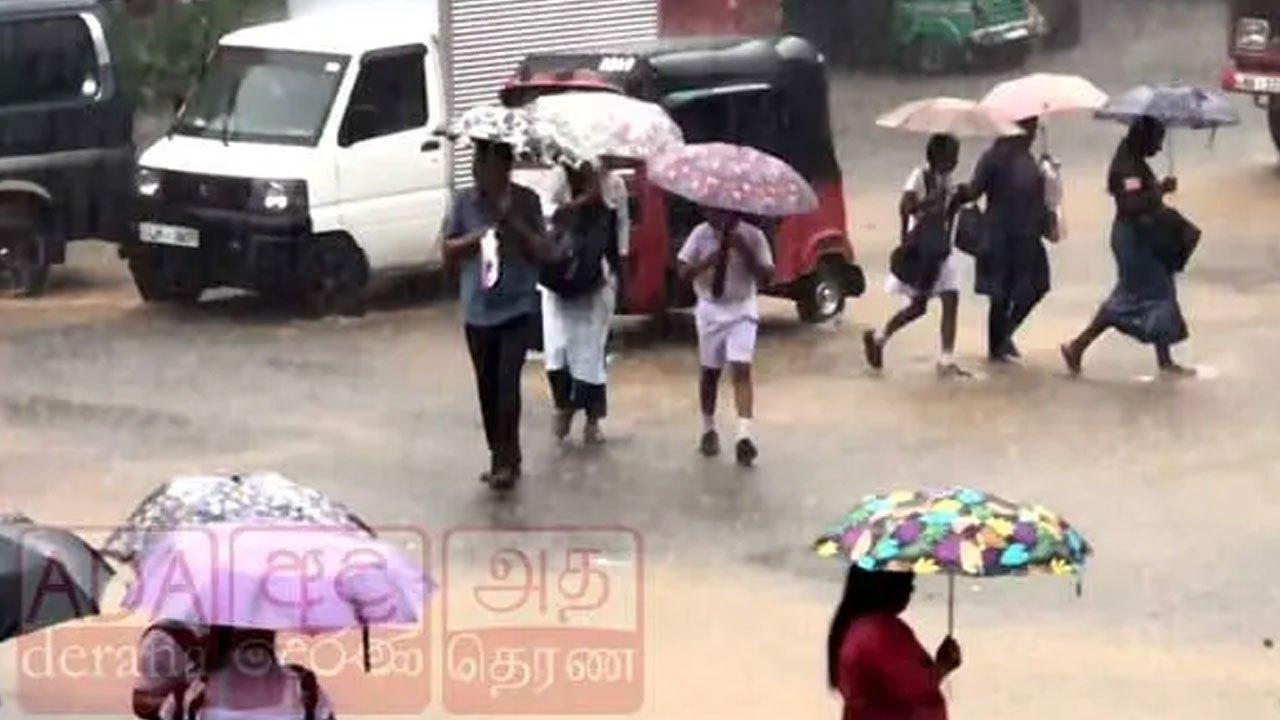 நாட்டின் பல பகுதிகளில் 100 மி.மீ-க்கும் அதிகளவான பலத்த மழை