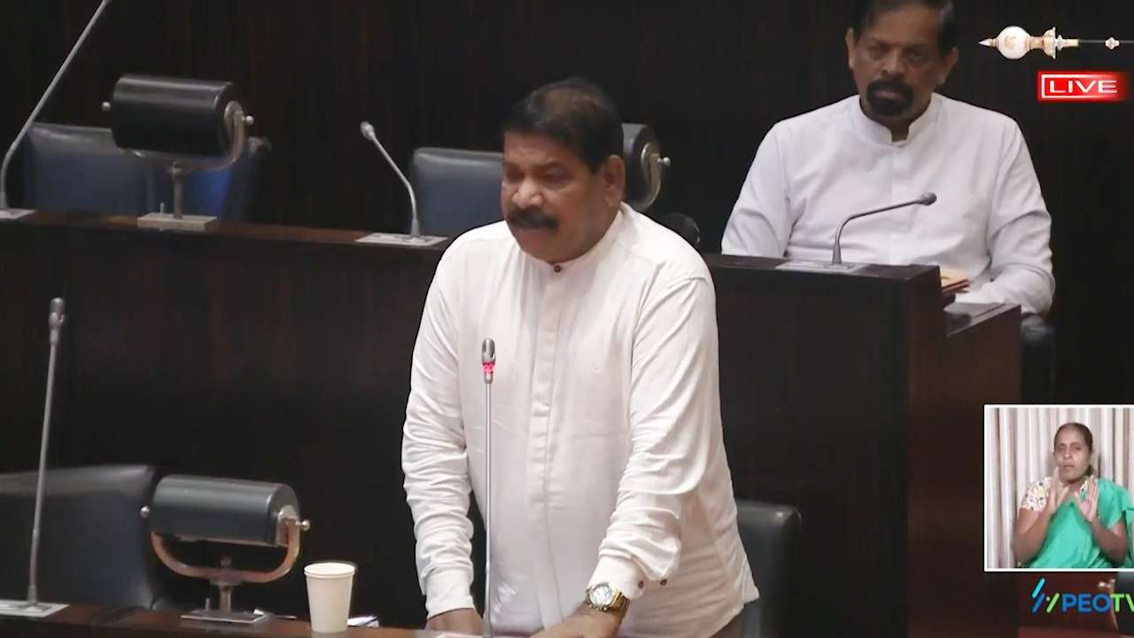 சண்டியன் இல்லாத இடத்தில் நொண்டியனும் சண்டியனாம்!