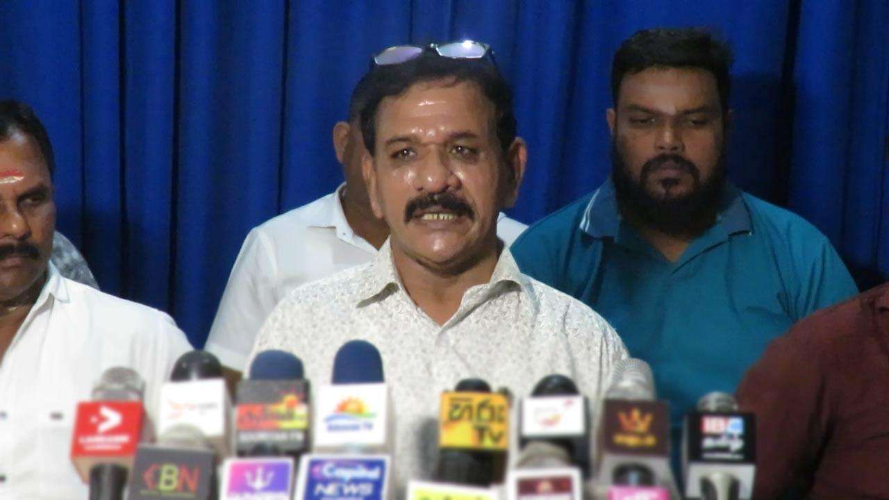 பைத்தியத்தைத் தெளிய வைக்க வேண்டும்!